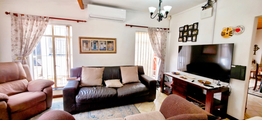 4 Bedroom Property for Sale in Magalieskruin Gauteng