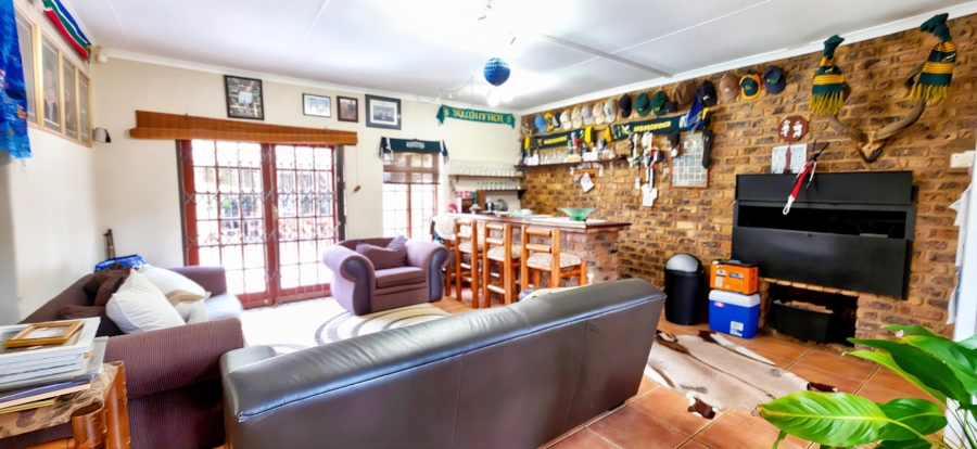 4 Bedroom Property for Sale in Magalieskruin Gauteng