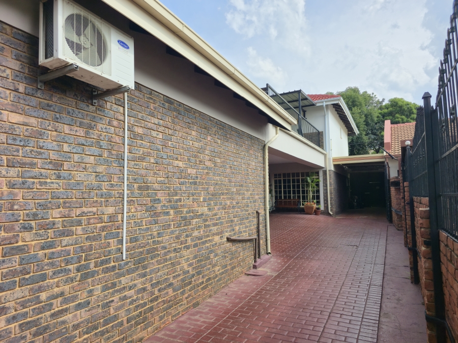 4 Bedroom Property for Sale in Florauna Gauteng