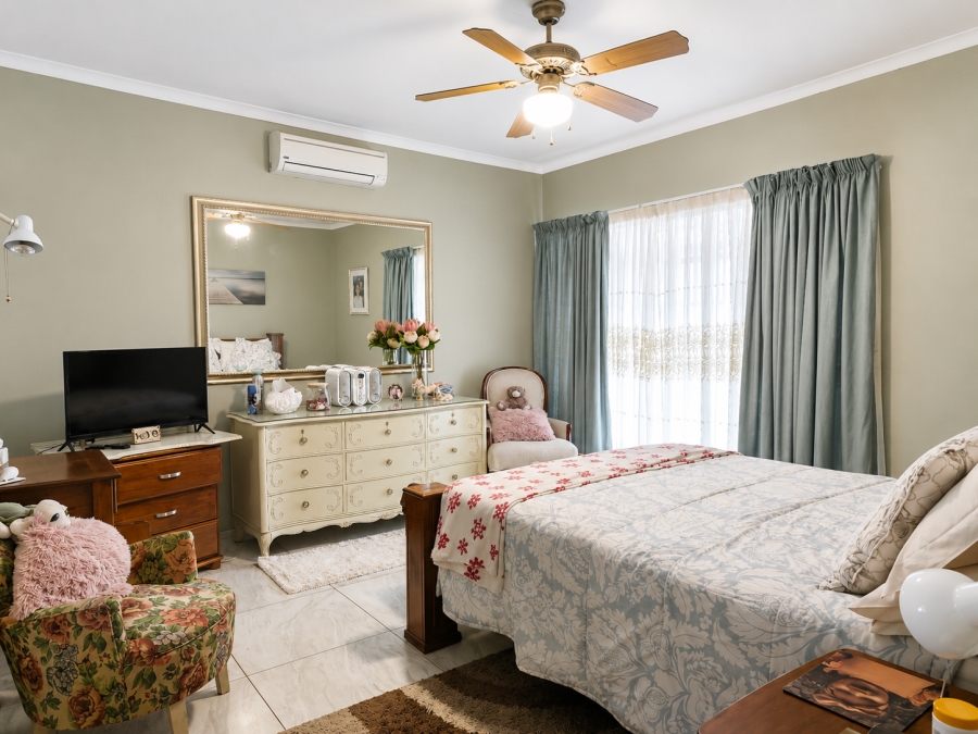 6 Bedroom Property for Sale in Florauna Gauteng
