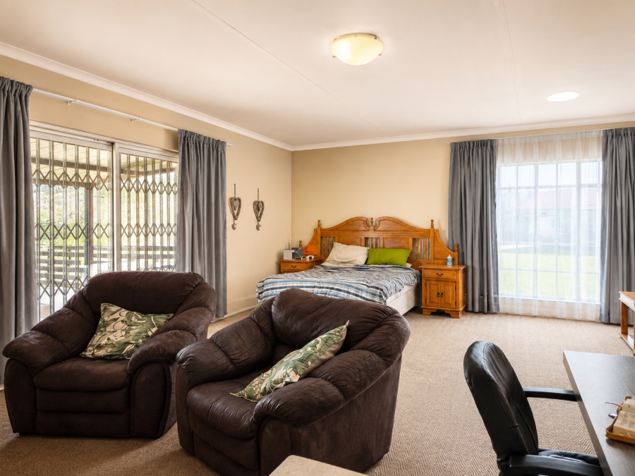 6 Bedroom Property for Sale in Florauna Gauteng
