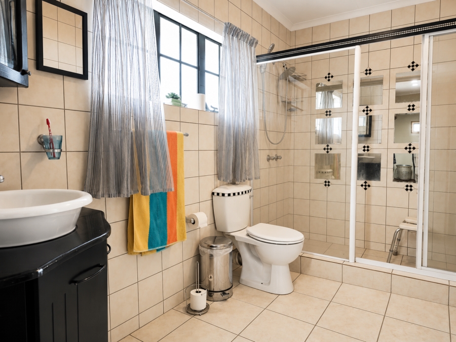 6 Bedroom Property for Sale in Florauna Gauteng