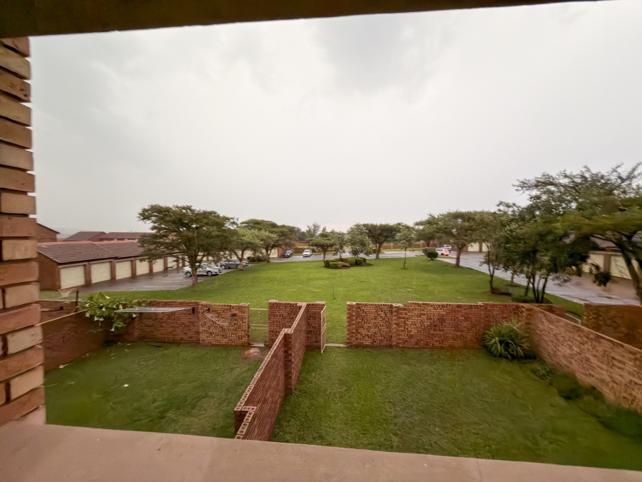 2 Bedroom Property for Sale in Mooikloof Ridge Gauteng