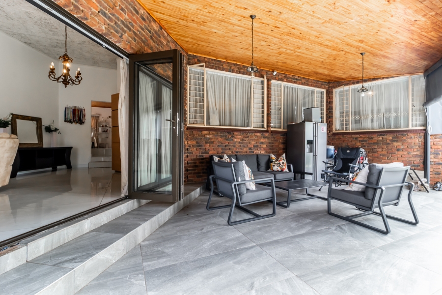 3 Bedroom Property for Sale in Waterkloof Glen Gauteng
