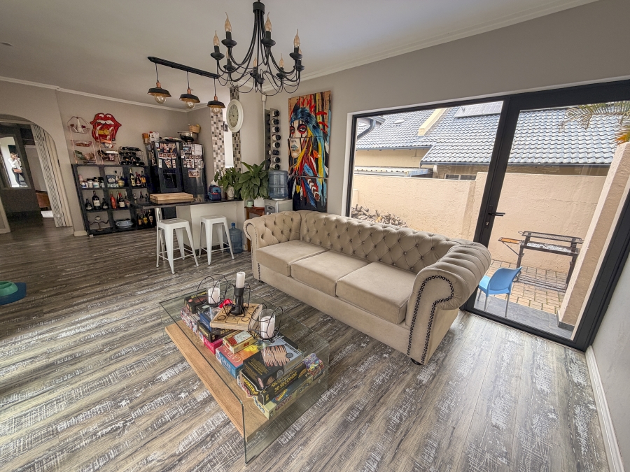 3 Bedroom Property for Sale in Garsfontein Gauteng