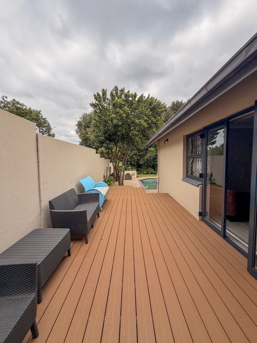 3 Bedroom Property for Sale in Garsfontein Gauteng