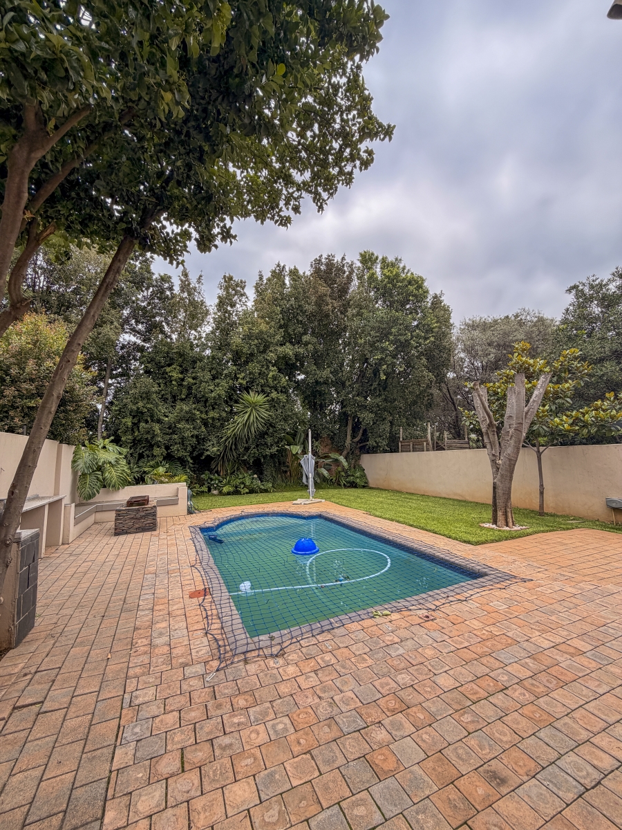 3 Bedroom Property for Sale in Garsfontein Gauteng