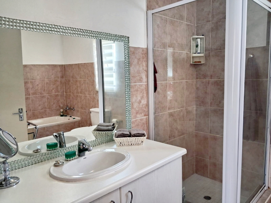 1 Bedroom Property for Sale in Noordhang Gauteng