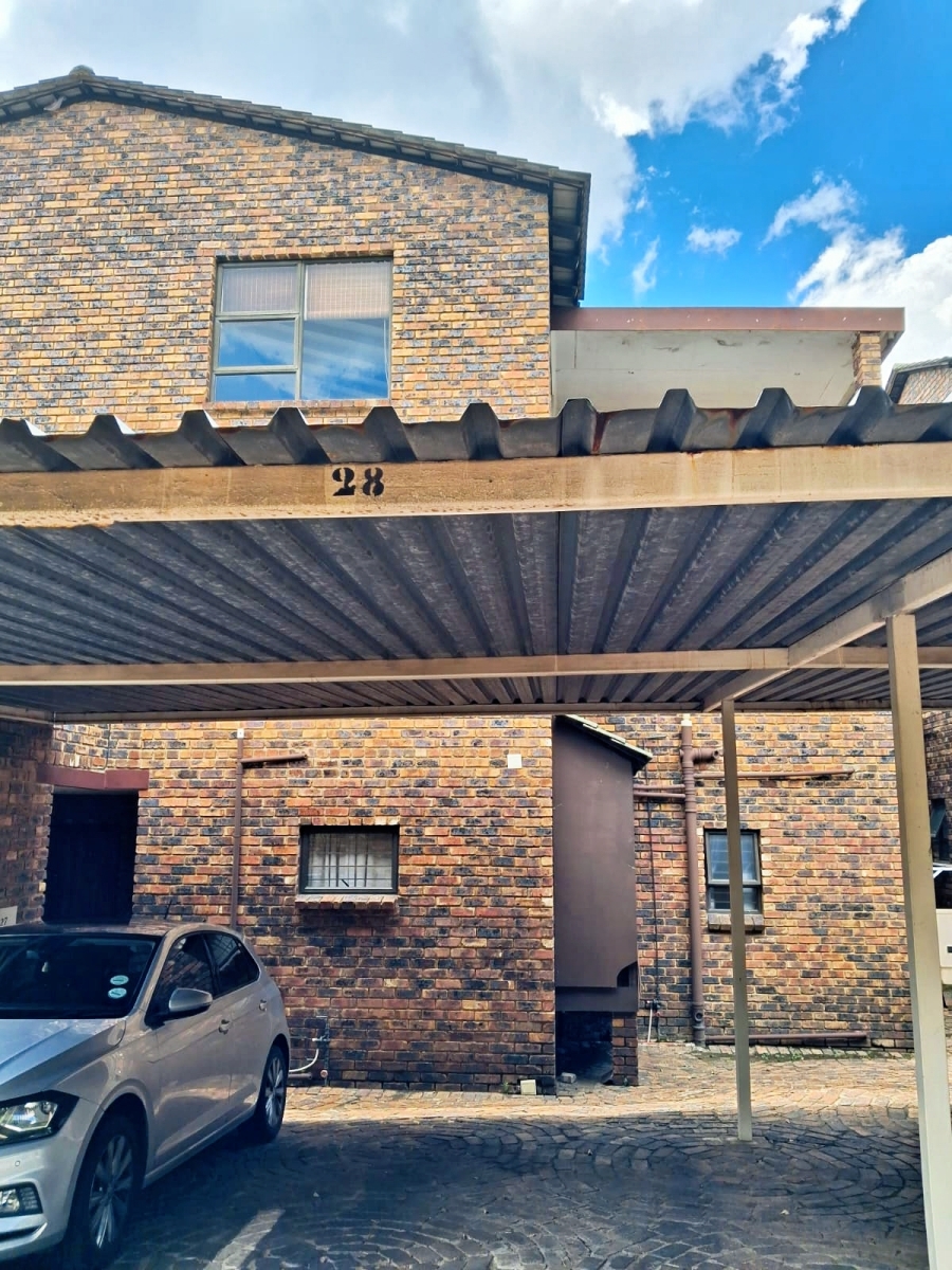 1 Bedroom Property for Sale in Noordhang Gauteng