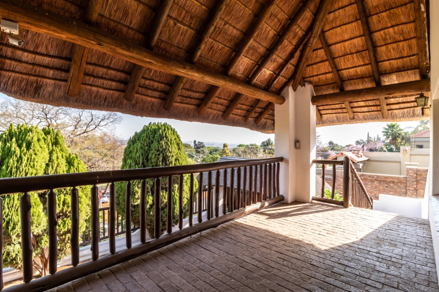 To Let 6 Bedroom Property for Rent in Waverley Gauteng