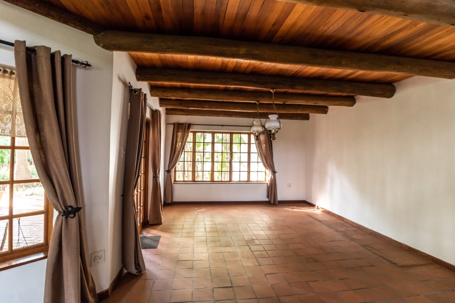 To Let 6 Bedroom Property for Rent in Waverley Gauteng