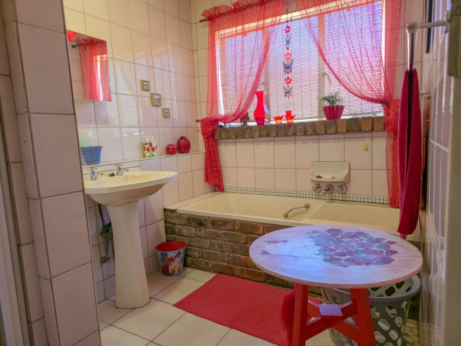 4 Bedroom Property for Sale in Amandasig Gauteng