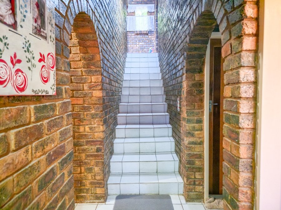 4 Bedroom Property for Sale in Amandasig Gauteng