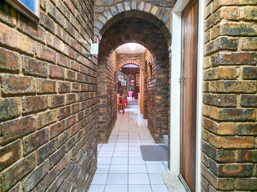 4 Bedroom Property for Sale in Amandasig Gauteng
