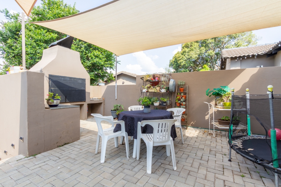 3 Bedroom Property for Sale in Equestria Gauteng