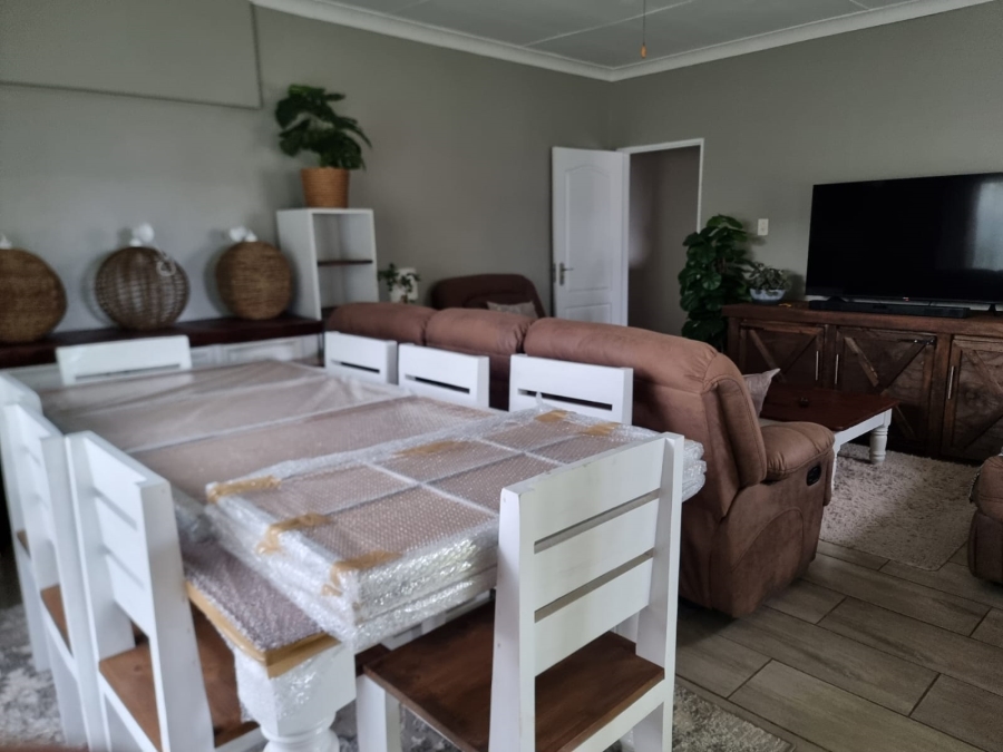 To Let 2 Bedroom Property for Rent in Waverley Gauteng