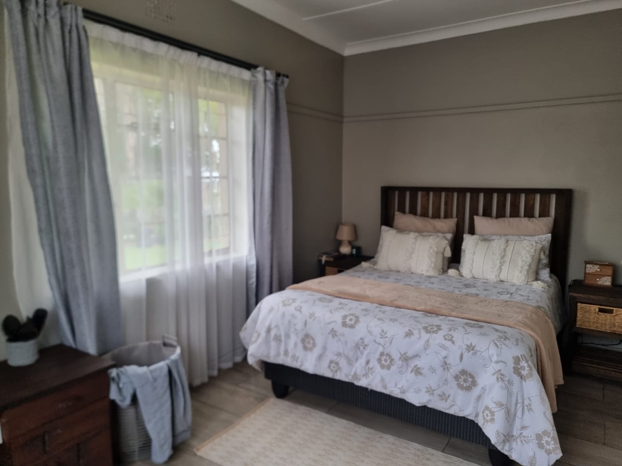 To Let 2 Bedroom Property for Rent in Waverley Gauteng