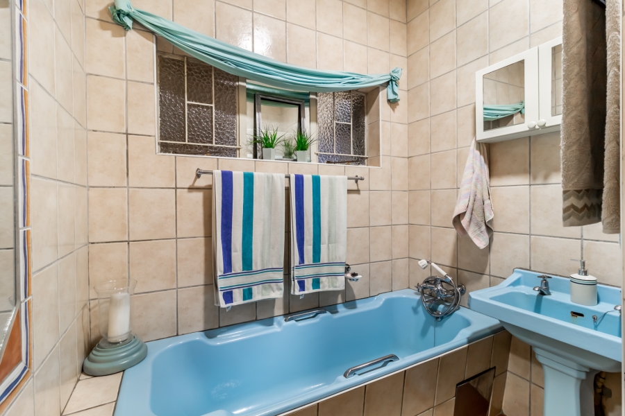 To Let 2 Bedroom Property for Rent in Gezina Gauteng