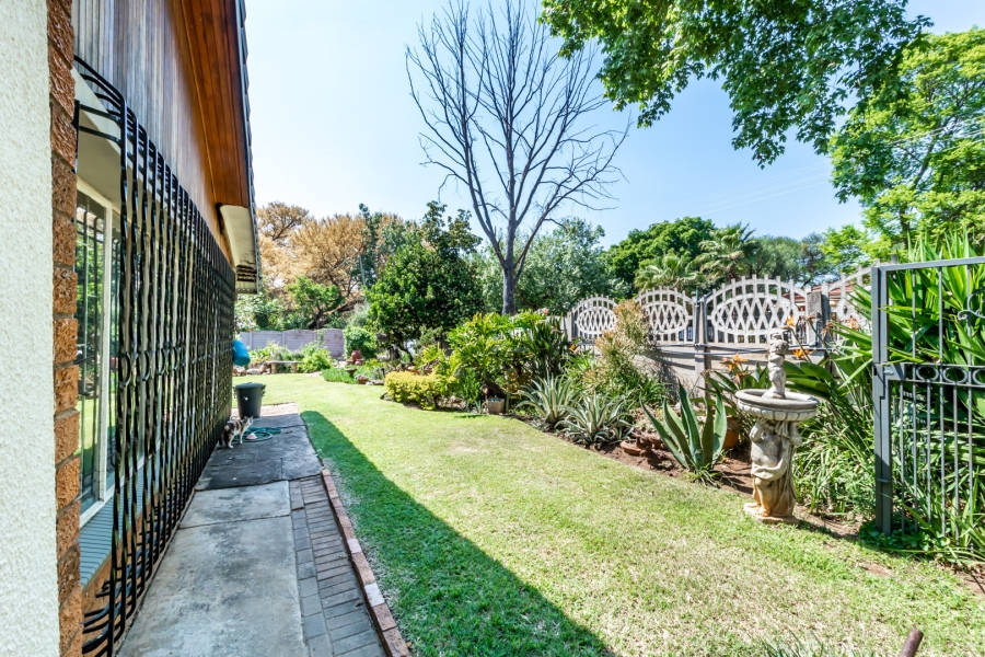 To Let 2 Bedroom Property for Rent in Gezina Gauteng