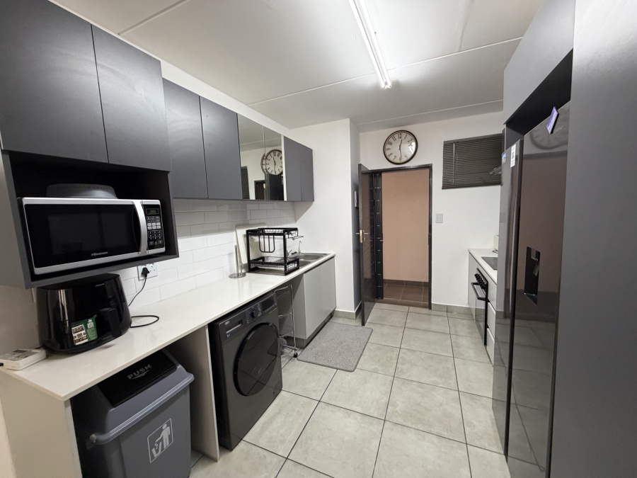 To Let 2 Bedroom Property for Rent in Raslouw Gauteng