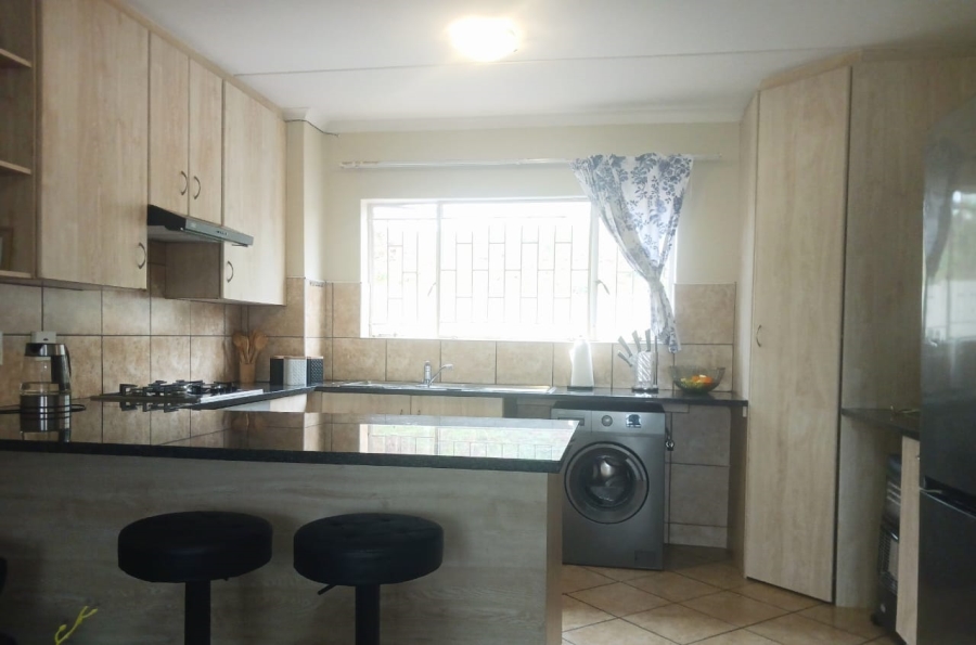 2 Bedroom Property for Sale in Florida Glen Gauteng