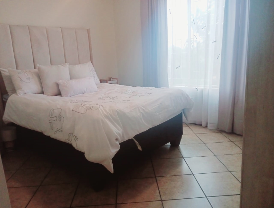 2 Bedroom Property for Sale in Florida Glen Gauteng