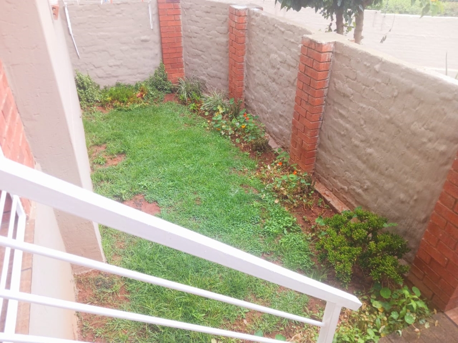 2 Bedroom Property for Sale in Florida Glen Gauteng