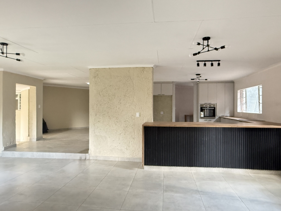 3 Bedroom Property for Sale in Little Falls Gauteng