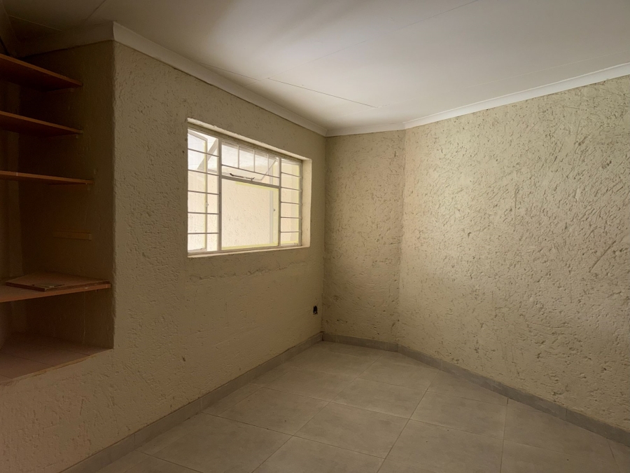 3 Bedroom Property for Sale in Little Falls Gauteng