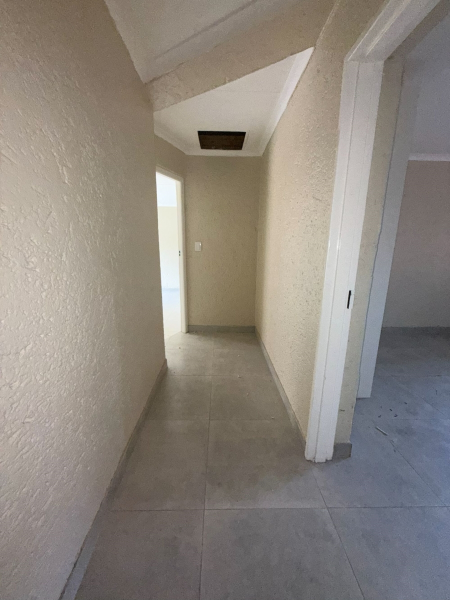 3 Bedroom Property for Sale in Little Falls Gauteng