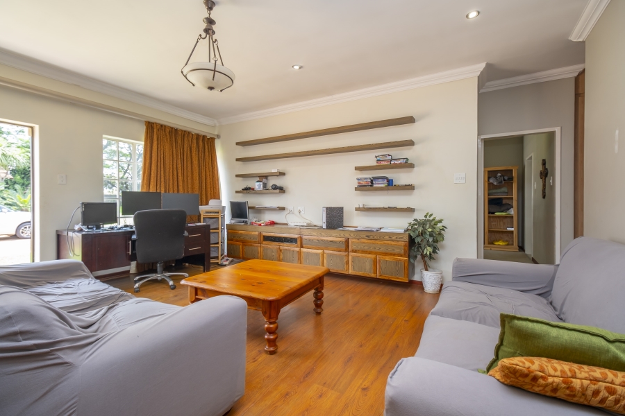 6 Bedroom Property for Sale in Weltevreden Park Gauteng