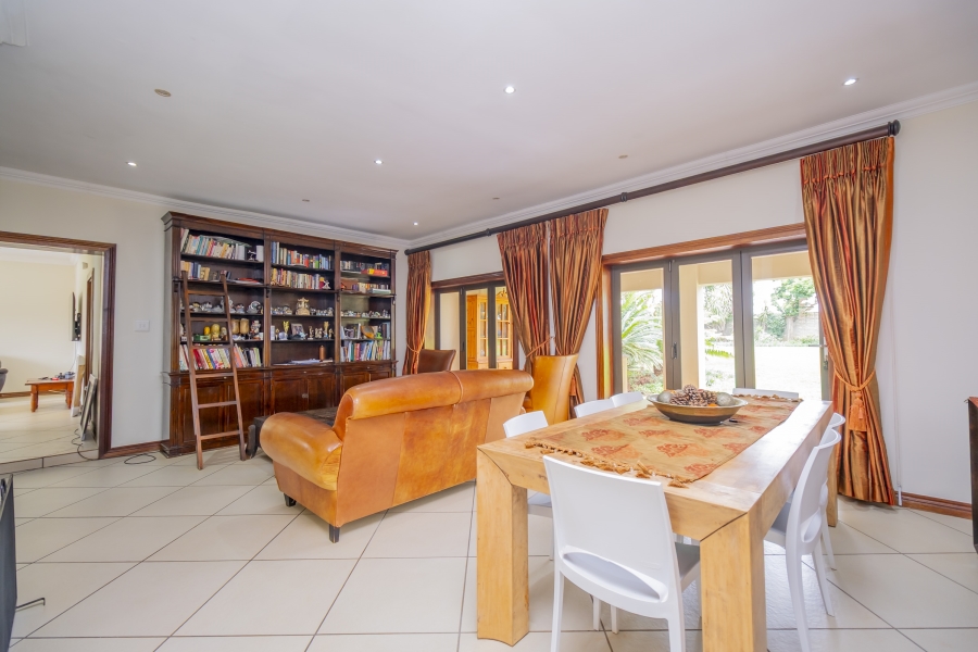 6 Bedroom Property for Sale in Weltevreden Park Gauteng