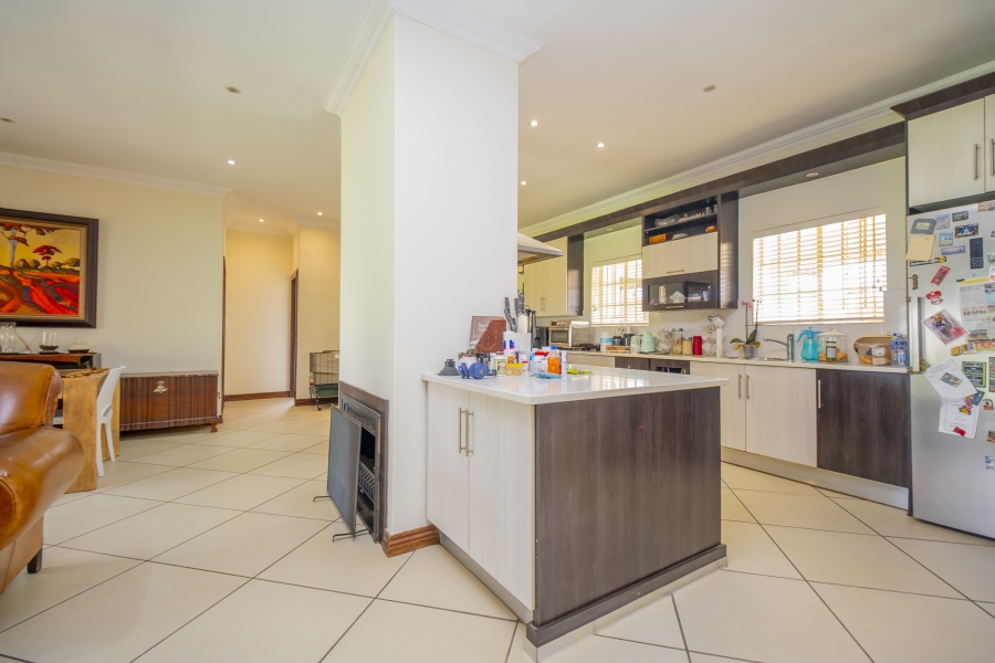 6 Bedroom Property for Sale in Weltevreden Park Gauteng