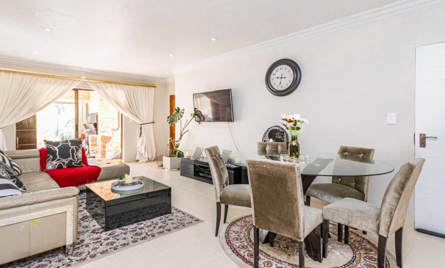 3 Bedroom Property for Sale in Ruimsig Gauteng