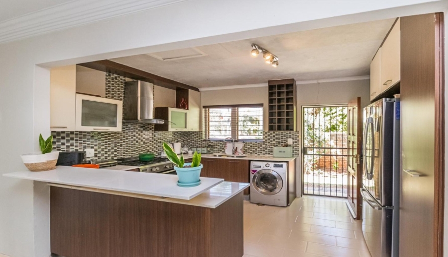 3 Bedroom Property for Sale in Ruimsig Gauteng