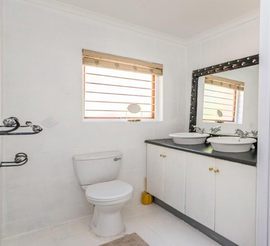 3 Bedroom Property for Sale in Ruimsig Gauteng