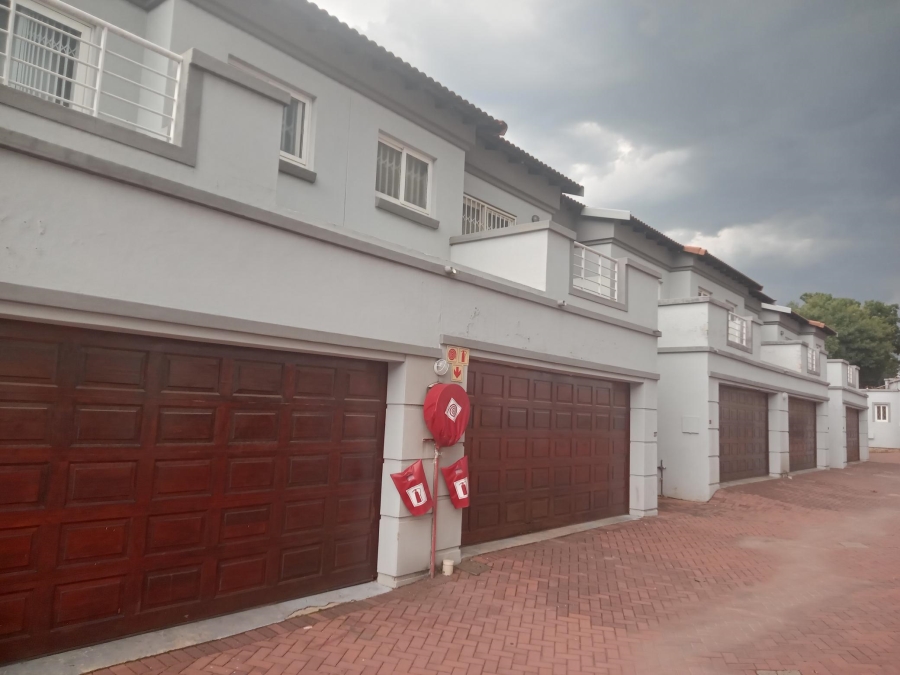 3 Bedroom Property for Sale in Ferndale Gauteng