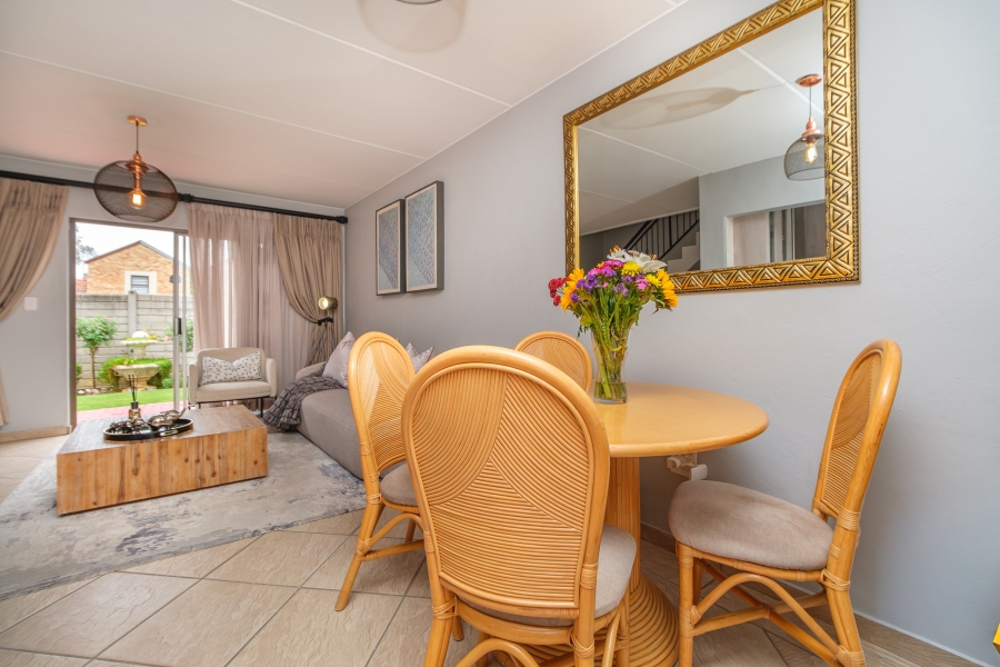 3 Bedroom Property for Sale in Wilgeheuwel Gauteng