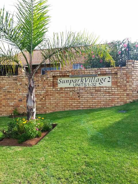 To Let 2 Bedroom Property for Rent in Sundowner Gauteng