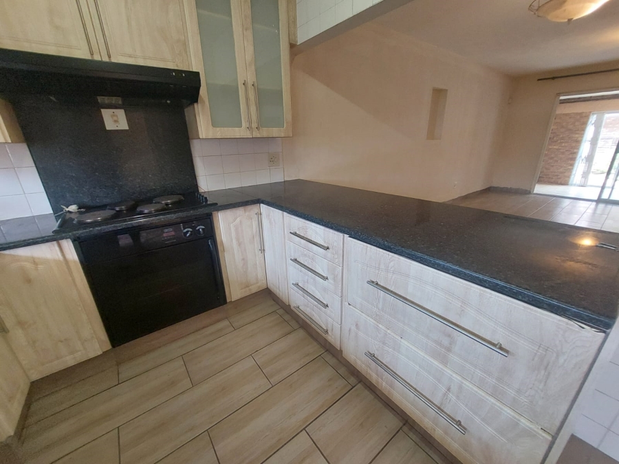 2 Bedroom Property for Sale in Northcliff Gauteng