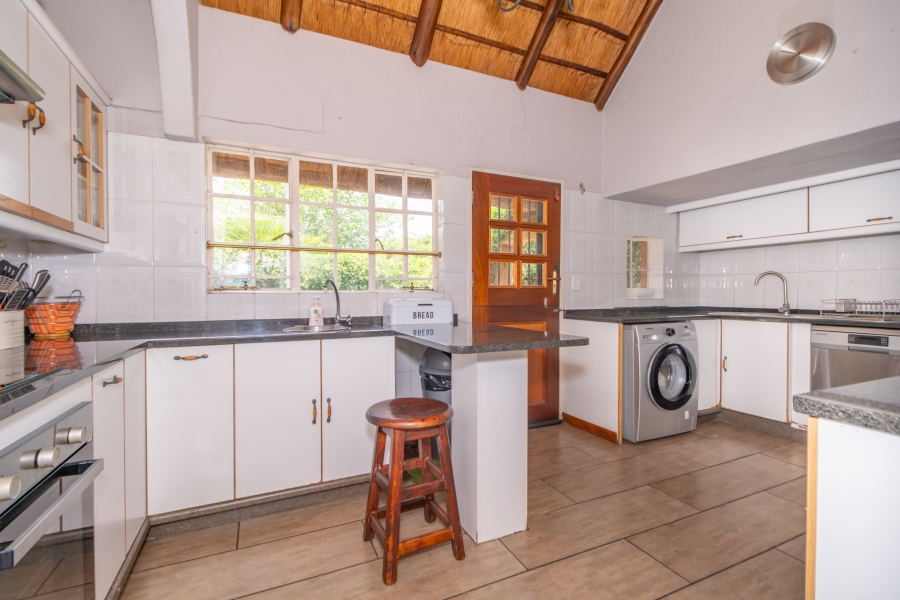 5 Bedroom Property for Sale in Weltevreden Park Gauteng