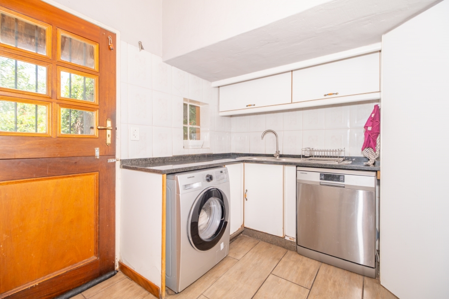 5 Bedroom Property for Sale in Weltevreden Park Gauteng