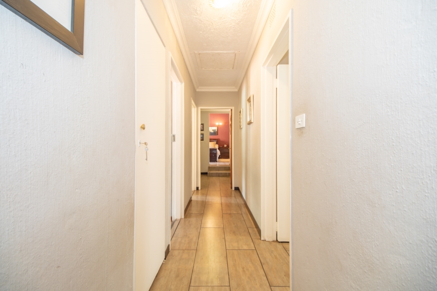 5 Bedroom Property for Sale in Weltevreden Park Gauteng