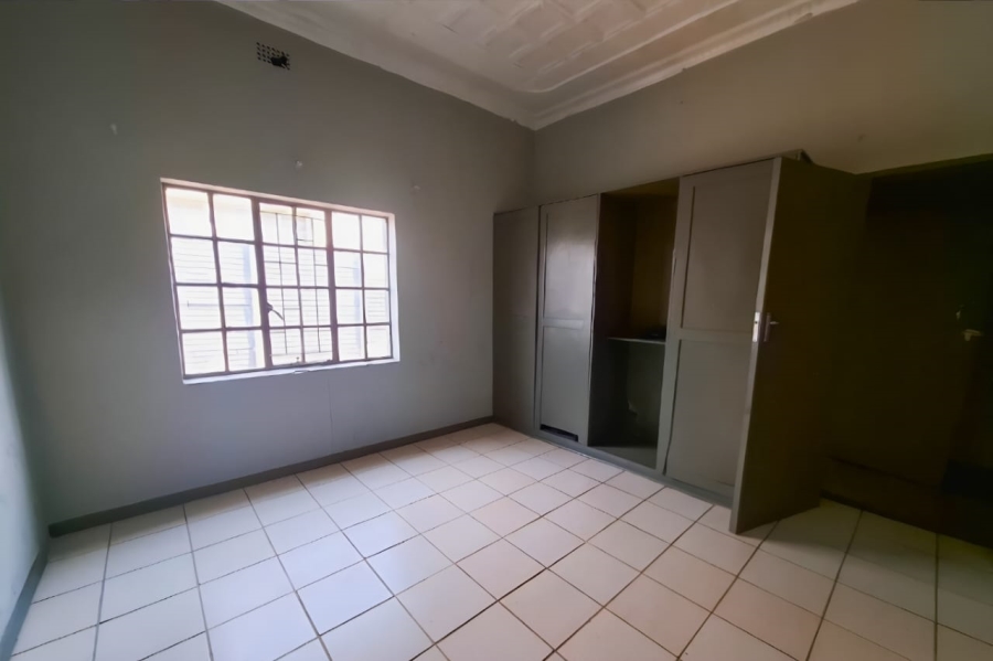 6 Bedroom Property for Sale in Randgate Gauteng