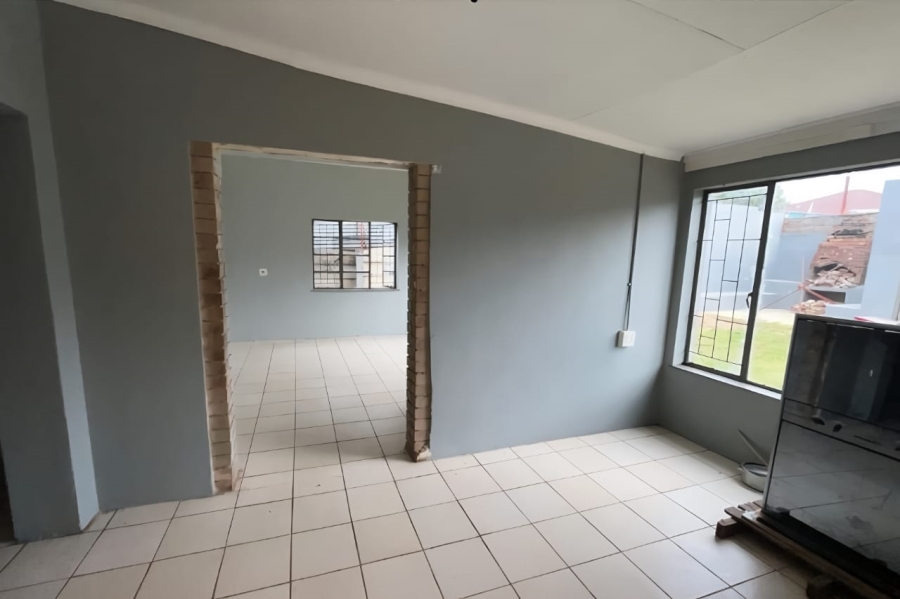 6 Bedroom Property for Sale in Randgate Gauteng
