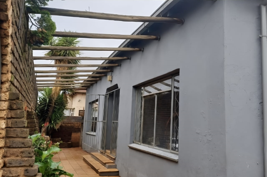 6 Bedroom Property for Sale in Randgate Gauteng