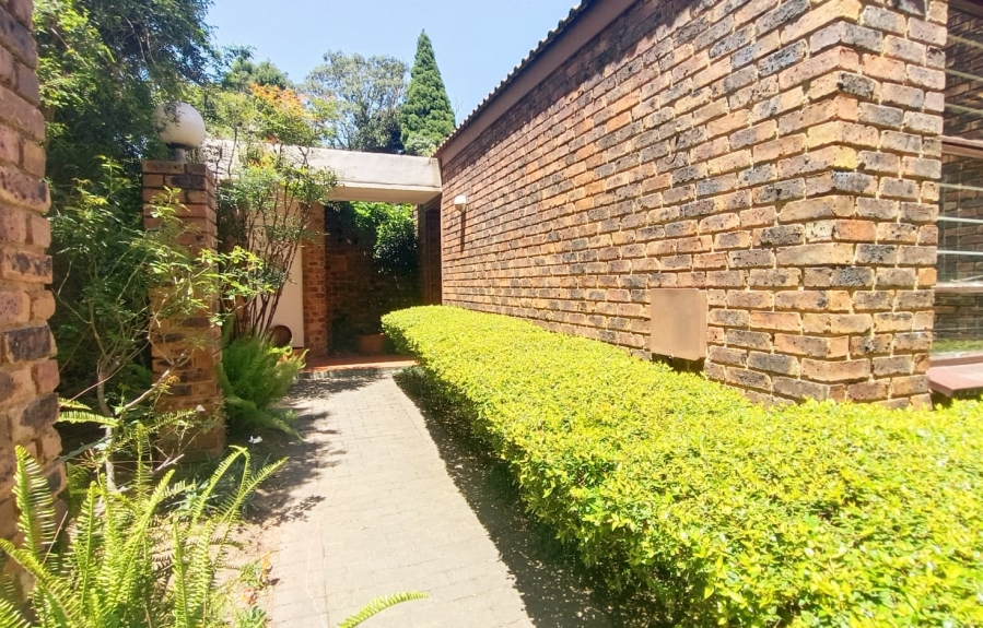 7 Bedroom Property for Sale in Northwold Gauteng