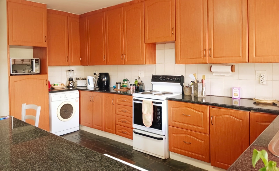 7 Bedroom Property for Sale in Northwold Gauteng