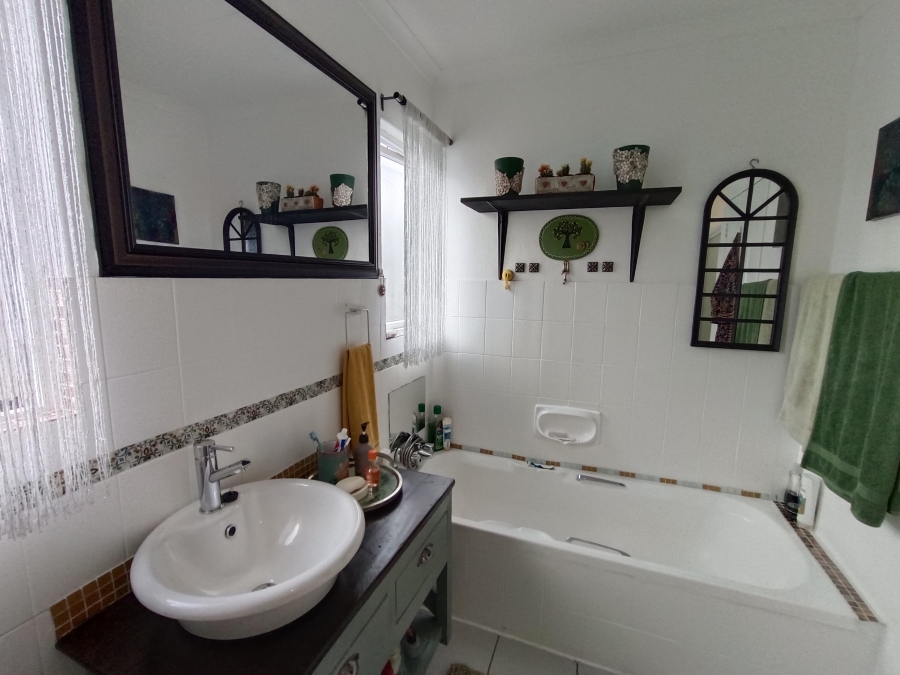 2 Bedroom Property for Sale in Bromhof Gauteng