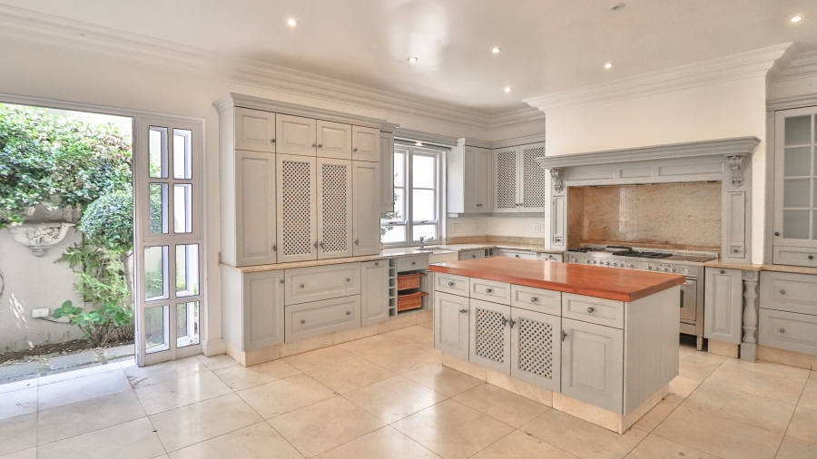 3 Bedroom Property for Sale in Sandhurst Gauteng